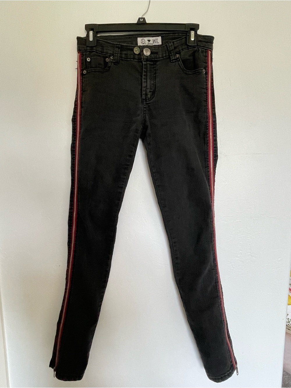 Women’s Hot Topic Black Skinny Jeans with Red Side Zipper